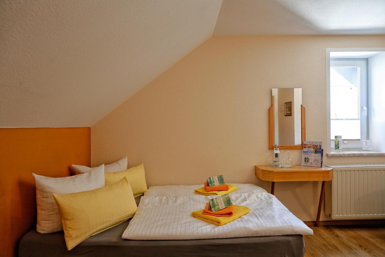 Konsum Gaestehaus Quisisana - Oberhof Oberhof  Ngoại thất bức ảnh