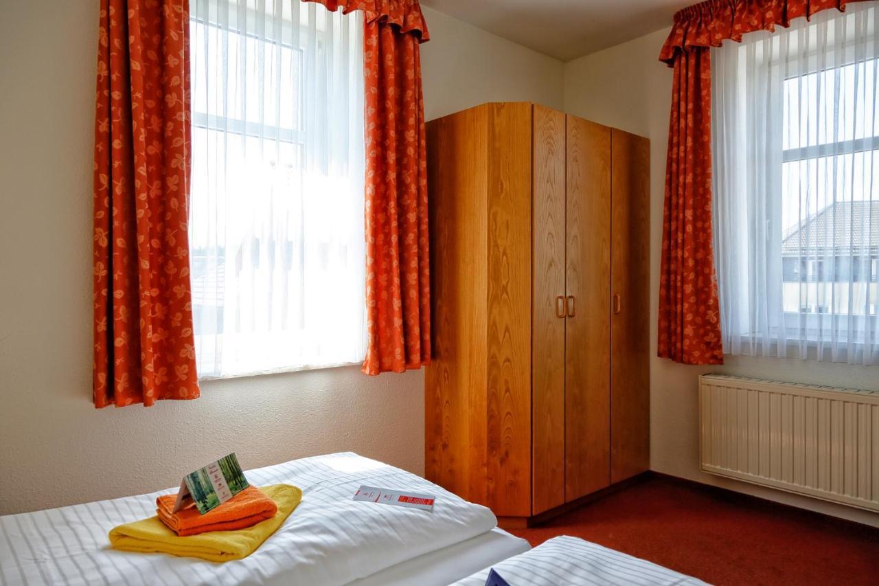 Konsum Gaestehaus Quisisana - Oberhof Oberhof  Ngoại thất bức ảnh