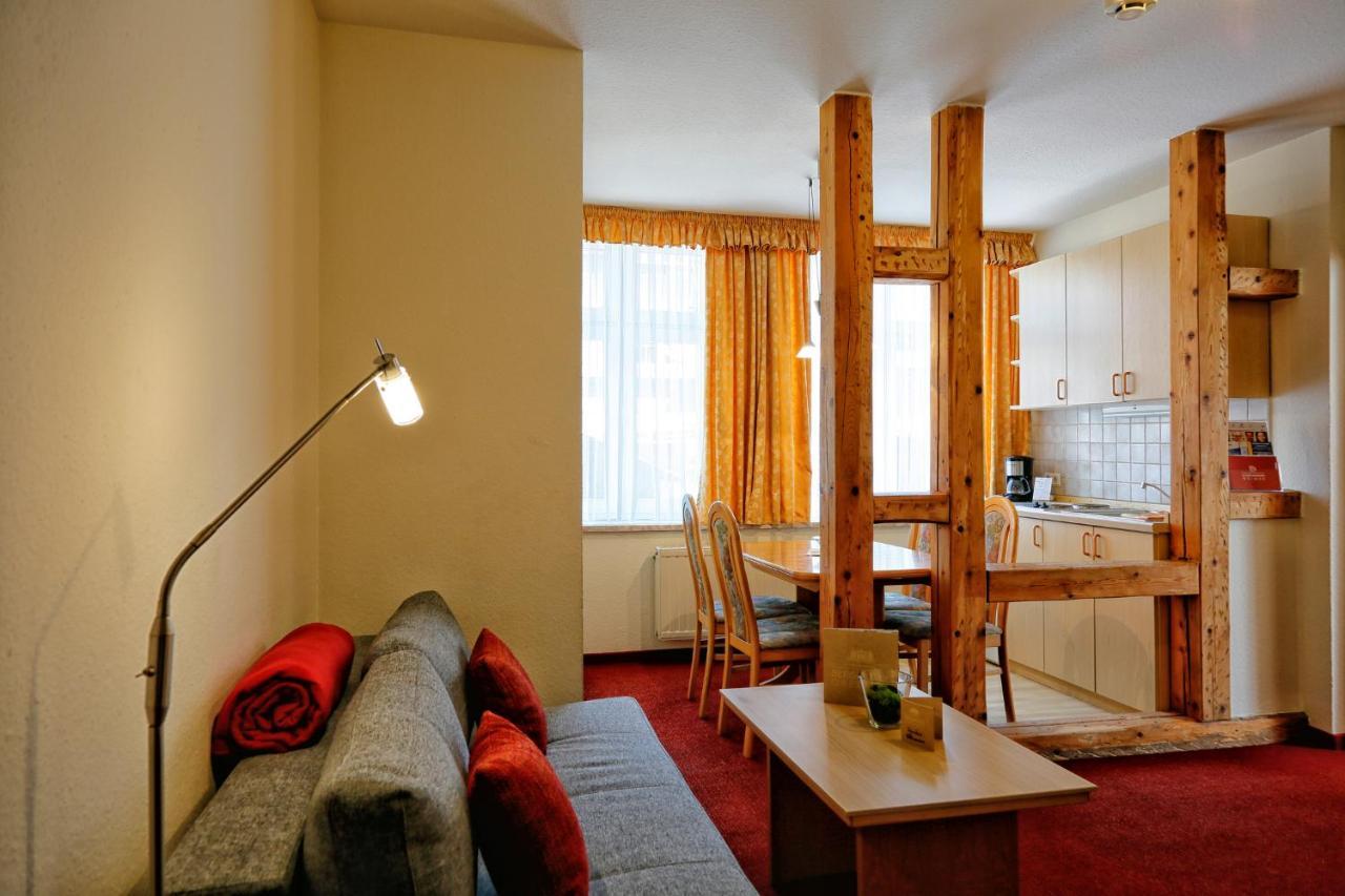 Konsum Gaestehaus Quisisana - Oberhof Oberhof  Ngoại thất bức ảnh