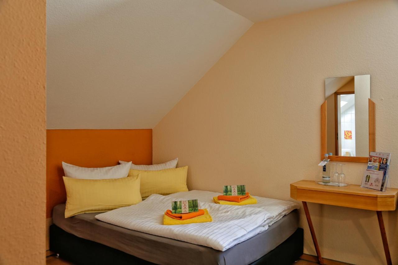 Konsum Gaestehaus Quisisana - Oberhof Oberhof  Ngoại thất bức ảnh