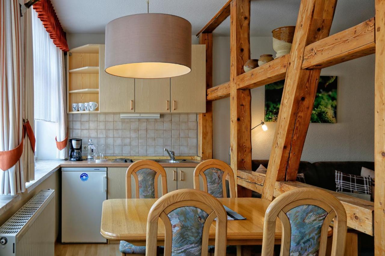Konsum Gaestehaus Quisisana - Oberhof Oberhof  Ngoại thất bức ảnh