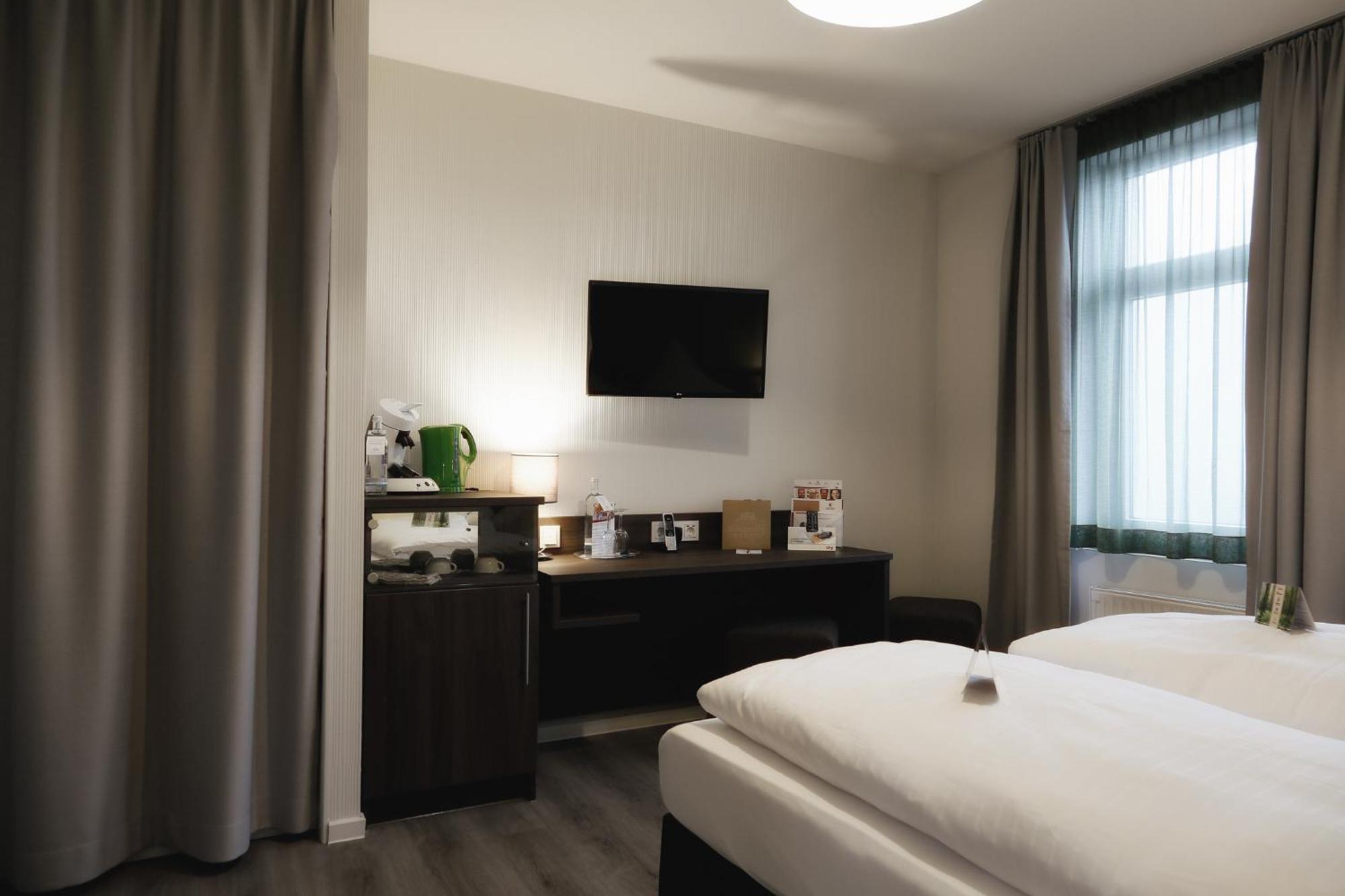 Konsum Gaestehaus Quisisana - Oberhof Oberhof  Ngoại thất bức ảnh